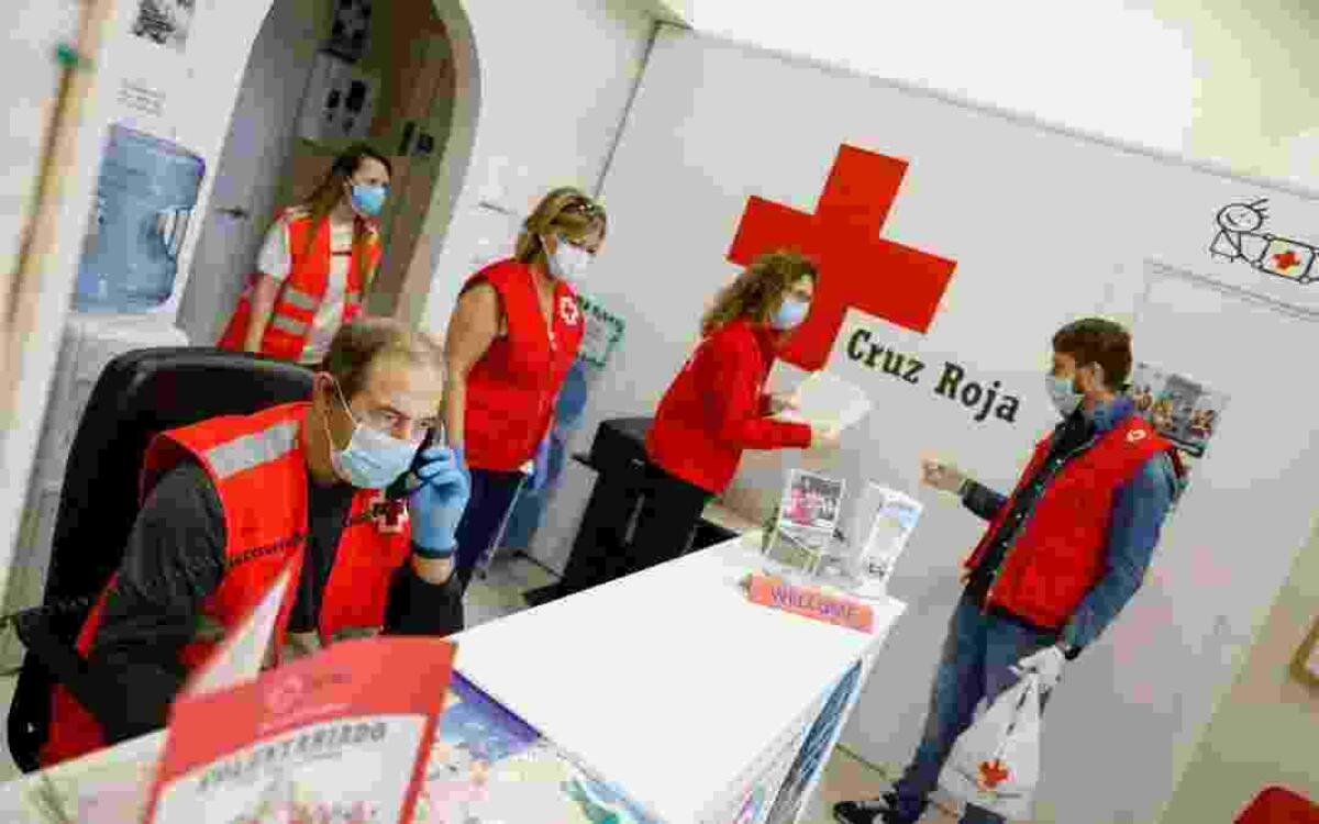 Cruz Roja incrementa su red de voluntarios en l’Alfàs durante la crisis del COVID-19