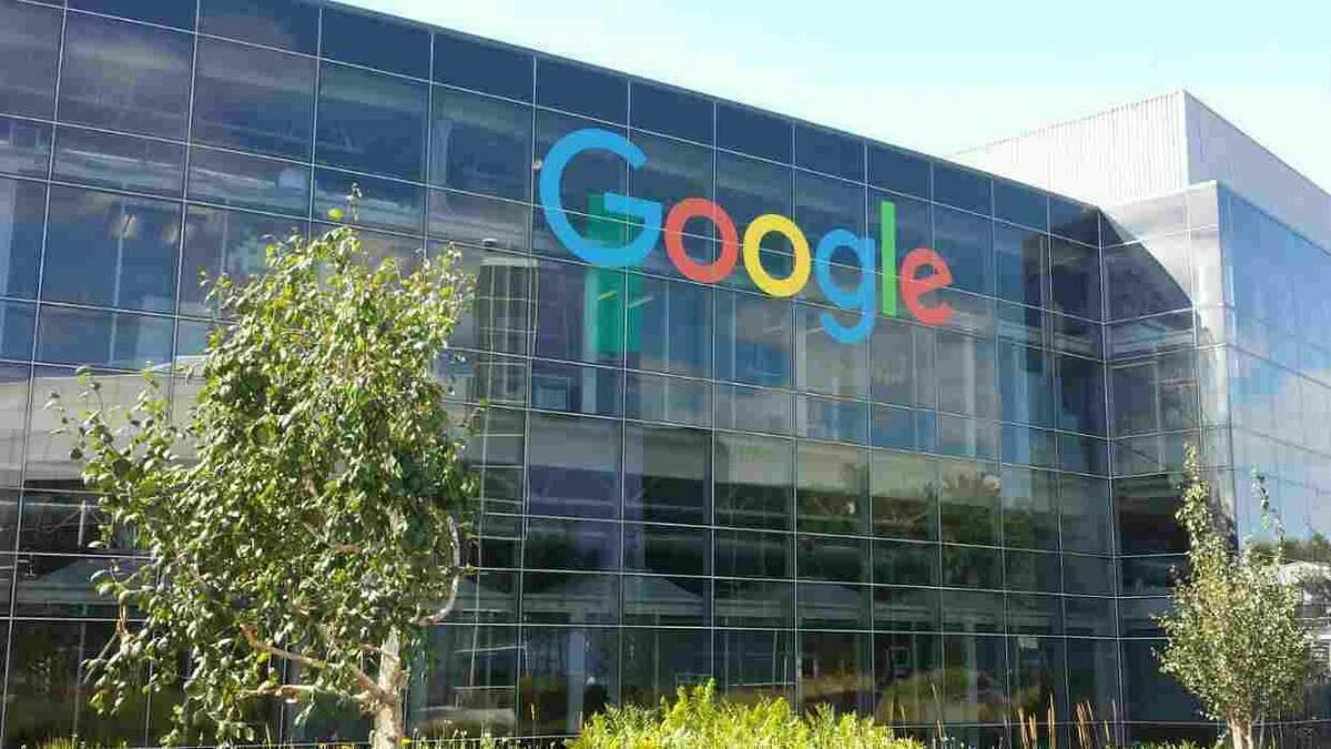 Google tendrá que pagar una multa de 4.343 millones de euros por prácticas ilegales 