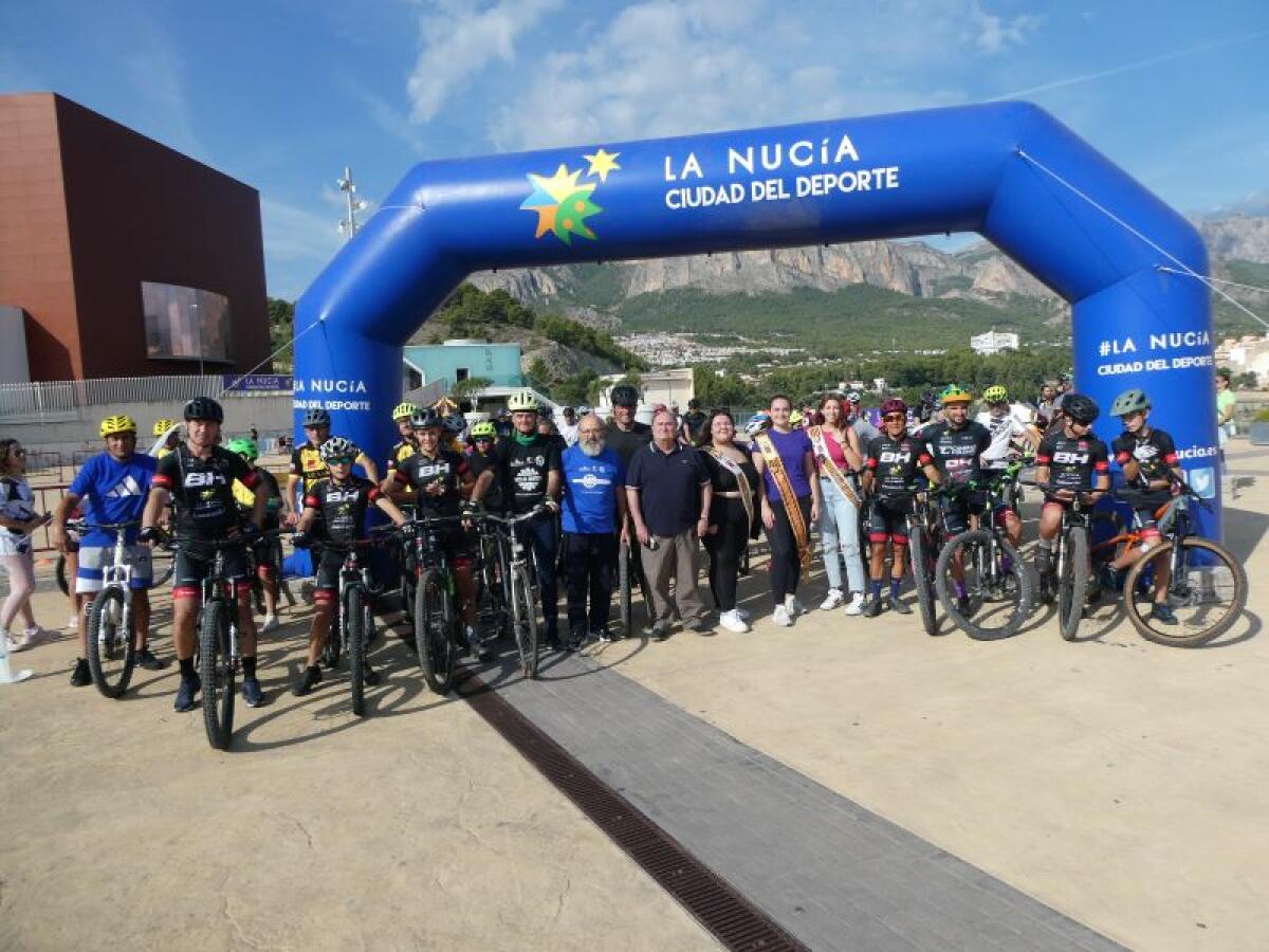 El “IX Día de la Bici” volvió a llenar las calles de ciclistas