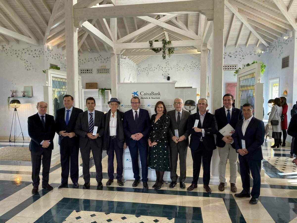 CaixaBank concentra en Benidorm y la Costa Blanca los premios Hotels&Tourism de la Comunidad Valenciana