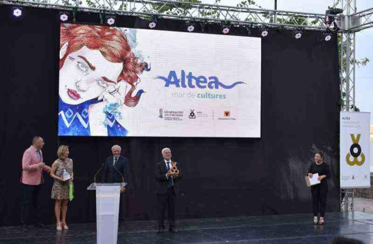 Más de 400 personas asisten al acto de presentación oficial de Altea como Capital Cultural Valenciana 2019-2020
