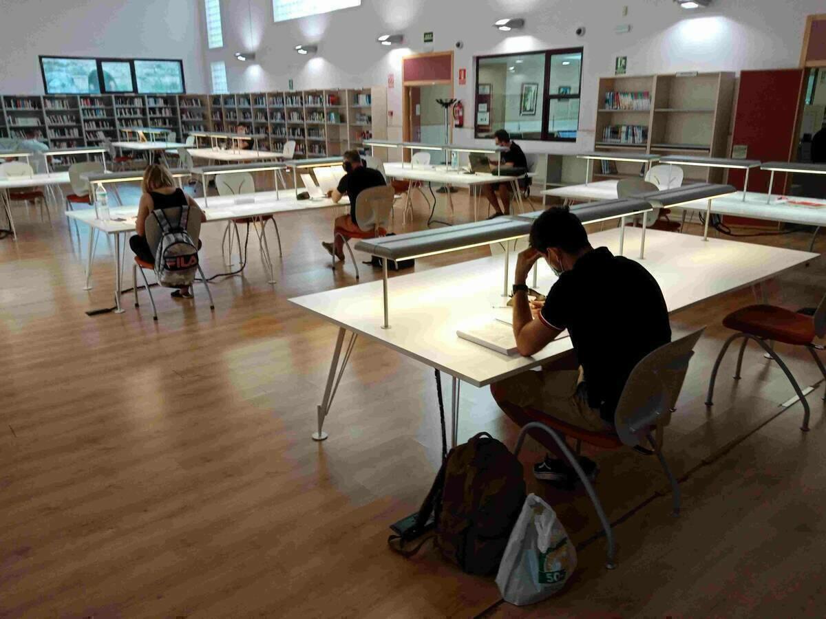 Las Bibliotecas de La Nucía reciben a sus primeros usuarios