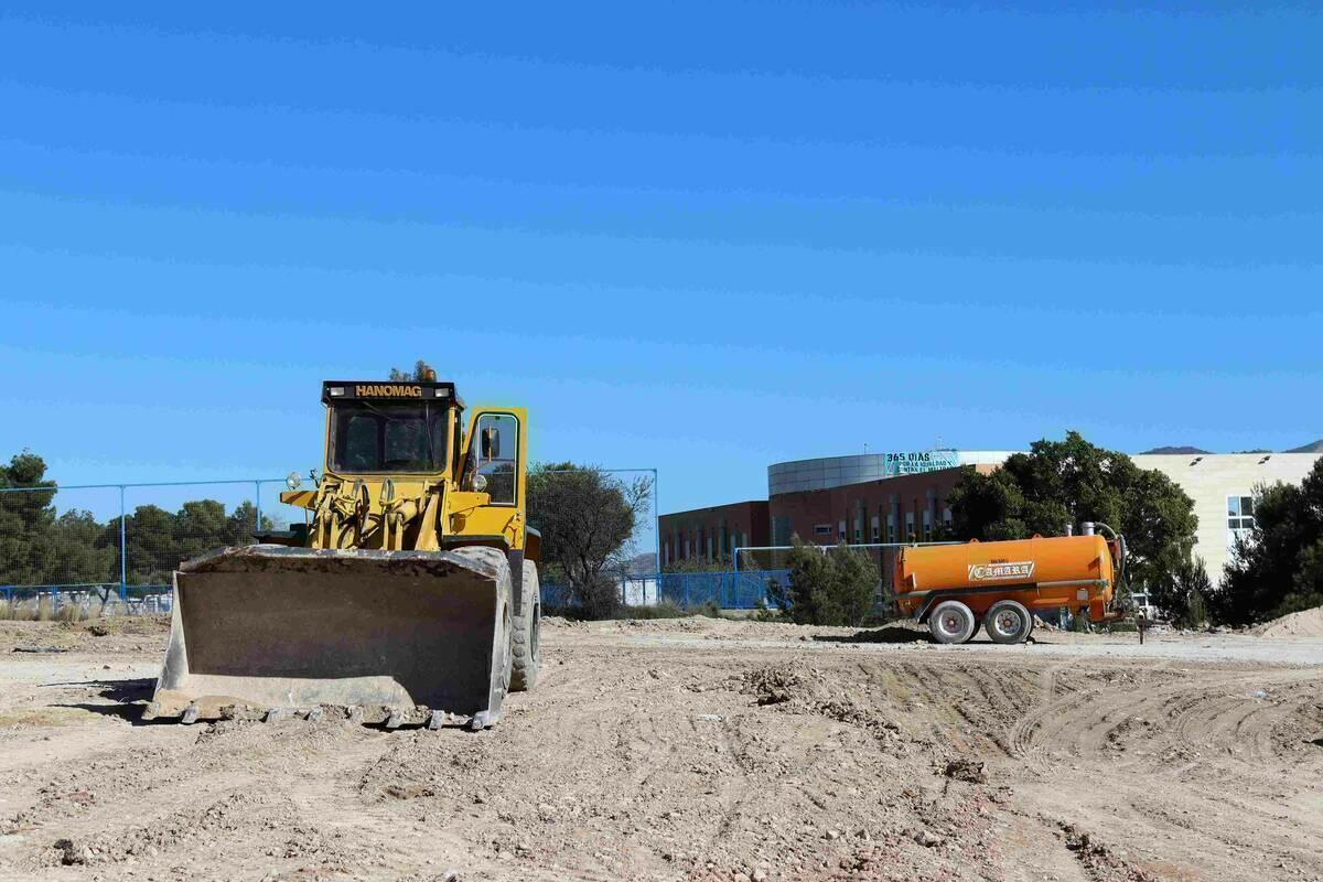 Benidorm renovará las infraestructuras de agua del Salt de l’Aigua aprovechando la apertura del nuevo vial del complejo escolar