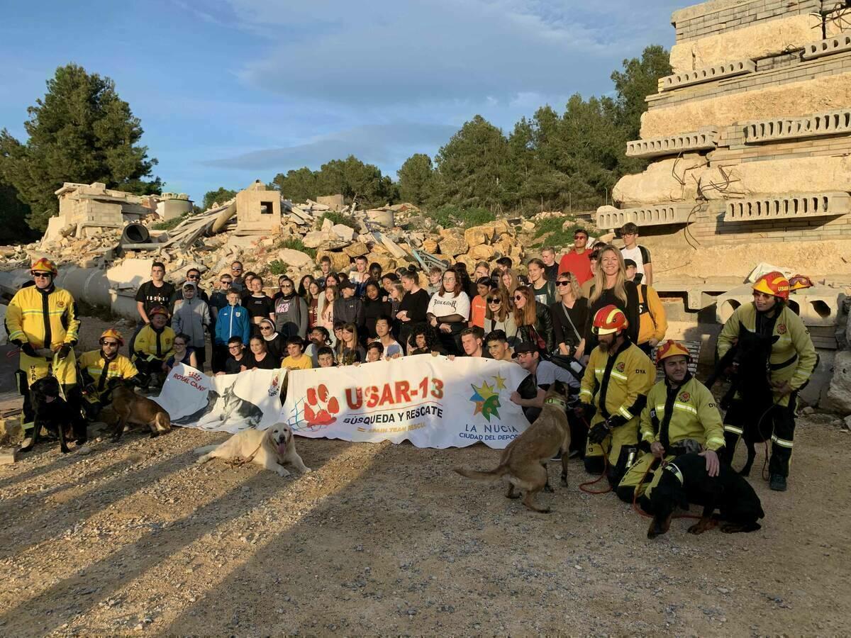 La Nucía · Alumnos de ERASMUS visitan el Campo de Entrenamiento  de Perros de Rescate