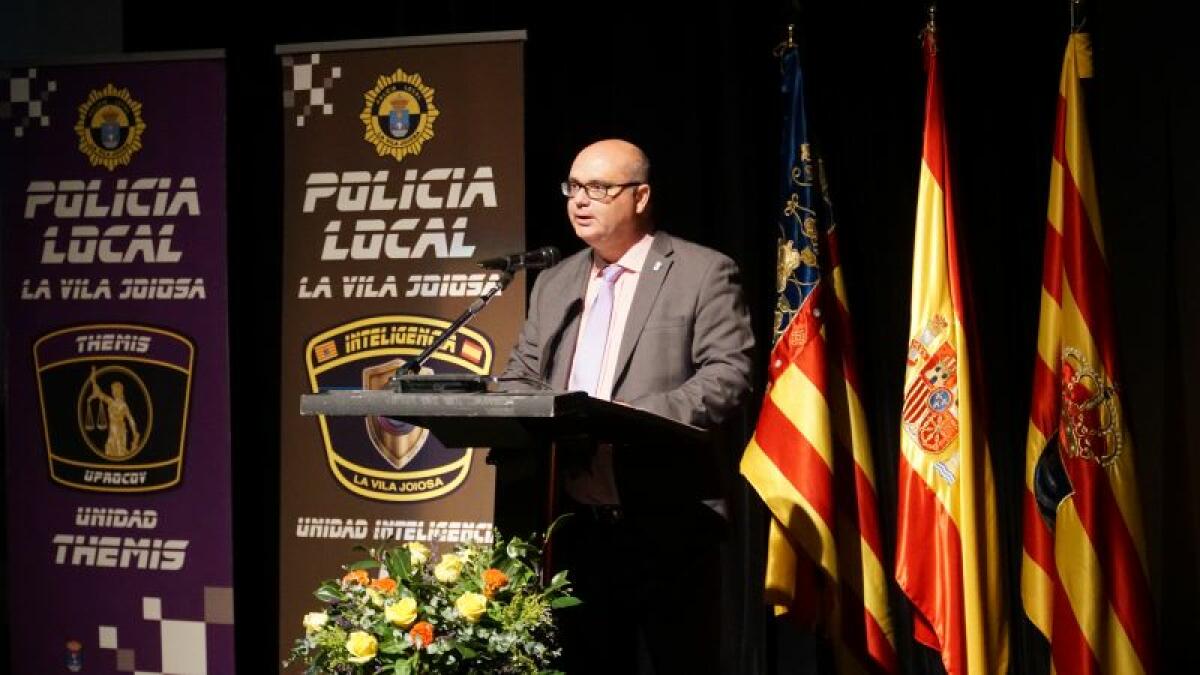 La Policía Local de la Vila Joiosa celebra el acto del Día de los Santos Ángeles Custodios