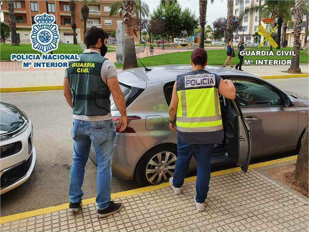 Guardia Civil y Policía Nacional detienen a cuatro personas y desarticulan una Organización Criminal dedicada a robos en áreas de descanso de la autovía A7