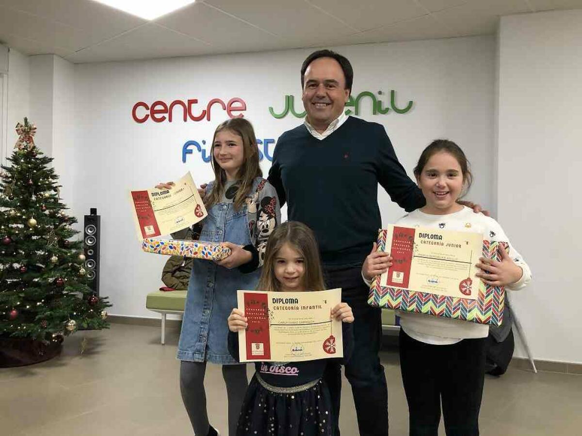 Carla Guido, Ángela Berenguer y Sophie de Moor son los ganadores del XII Concurso de Postales Navideñas de Finestrat