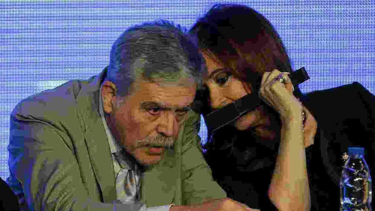 Ex ministro de Kirchner admite haber recibido dinero para financiar campañas de Cristina 