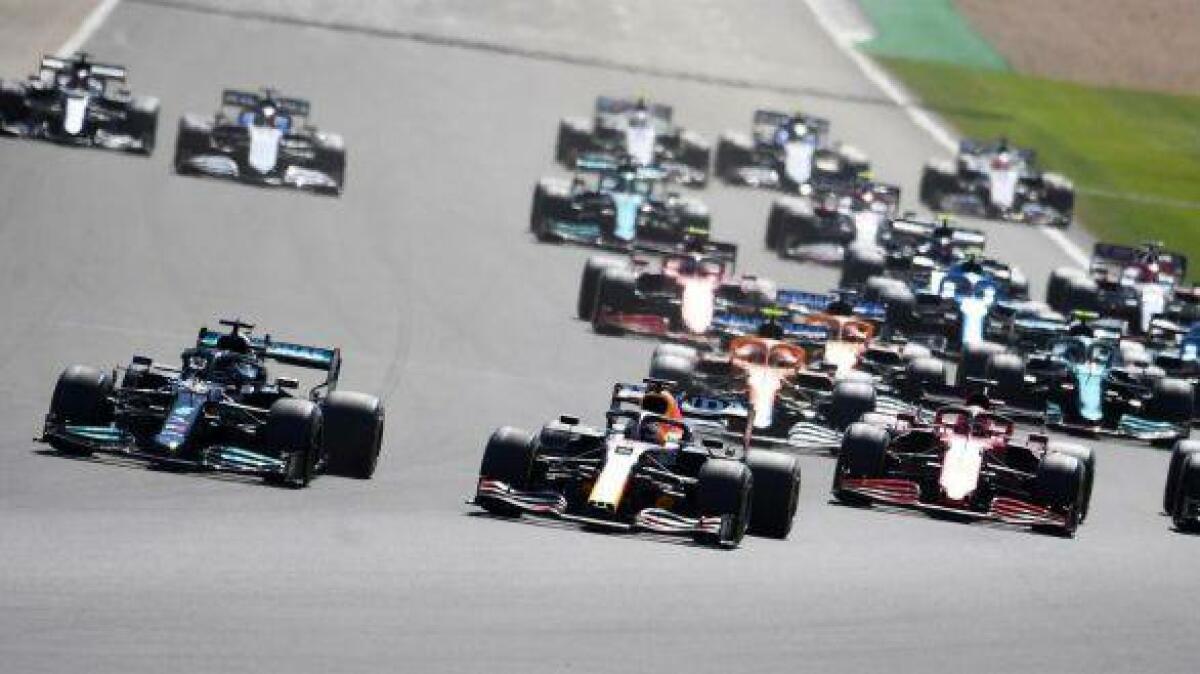 GP Gran Bretaña. Accidente de Verstappen, gloria de Hamilton y Ferrari hunde a Sainz