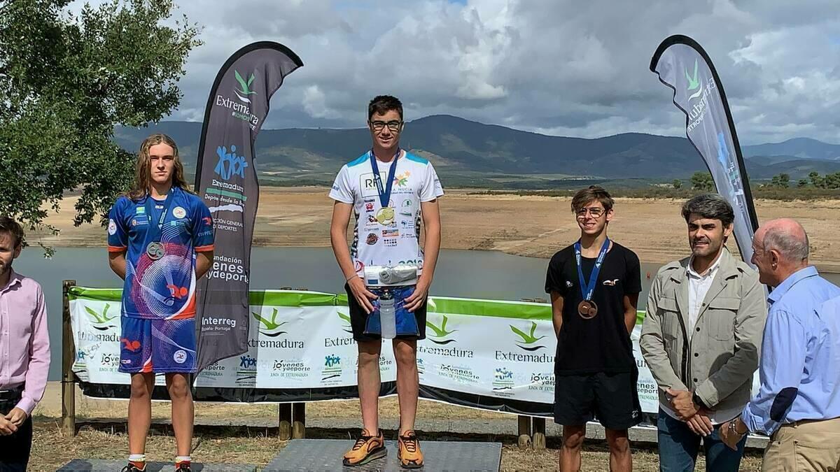 Miguel Bou queda campeón y Jonás Marín tercero en la “Copa de España de Aguas Abiertas”