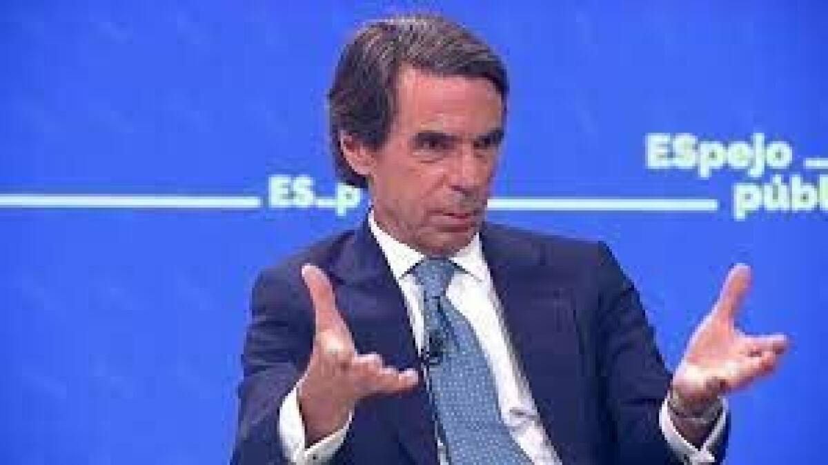 Aznar asegura que el PP "vuelve a ser ganador" y que la izquierda "se va a derrumbar por exceso de disparates"