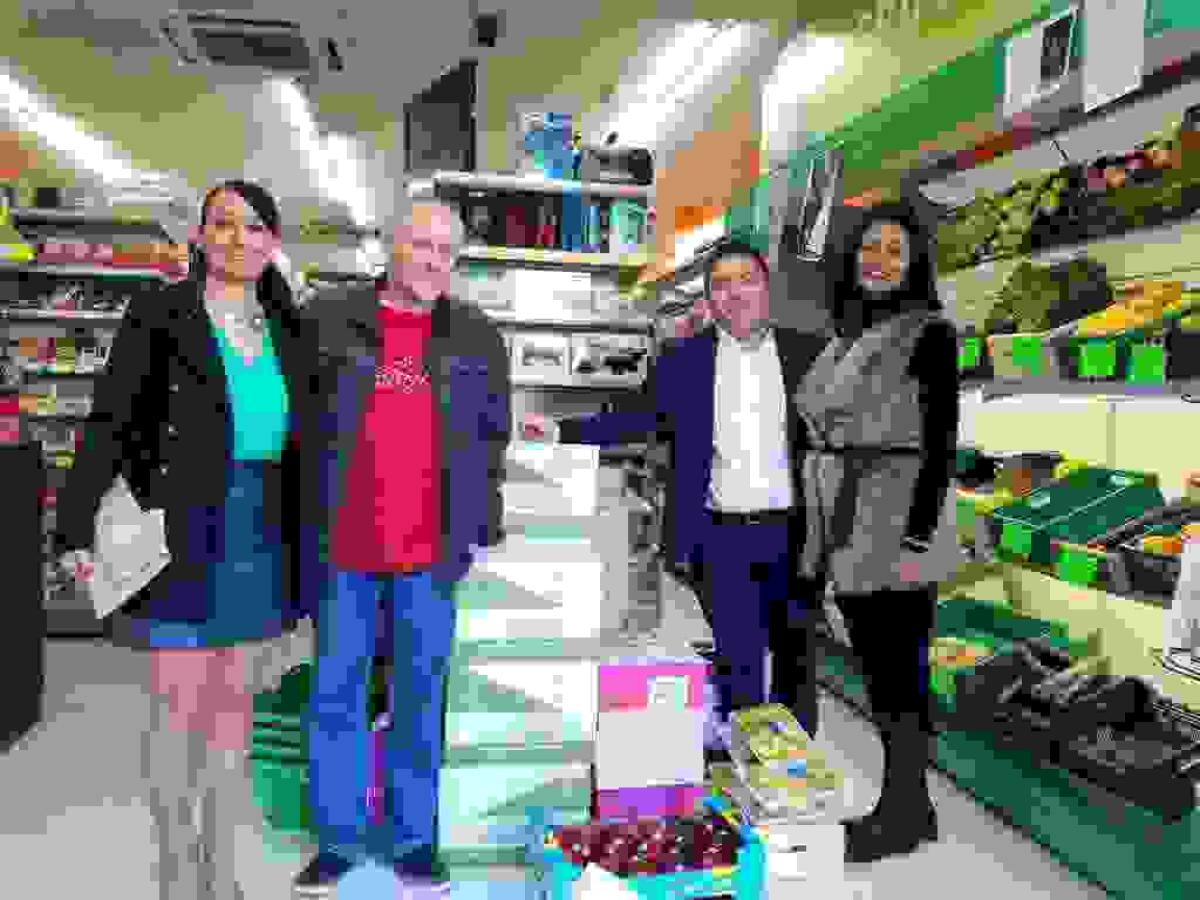 Navidad solidaria en Finestrat con la donación de la asociación británica “Giving4Giving”