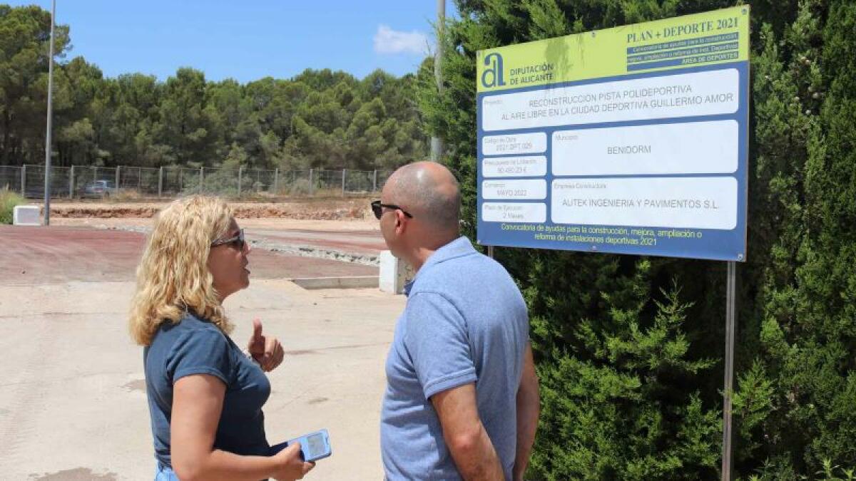 La reconstrucción de la pista polideportiva al aire libre de Foietes estará finalizada en julio 