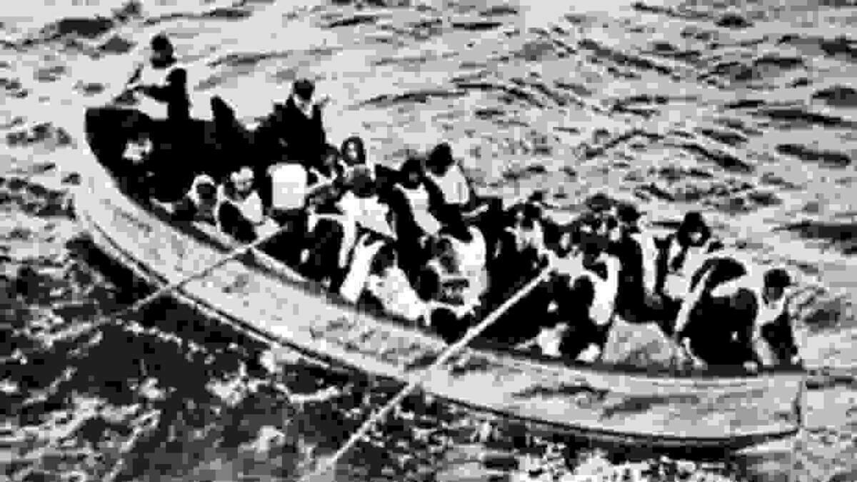 La odisea del 'Barco de la muerte': ataúdes y hielo para recoger los cadáveres del 'Titanic'