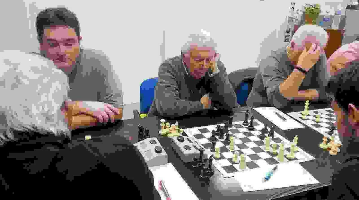 El club de ajedrez de l’Alfàs del Pi empieza la temporada arrasando con cuatro equipos