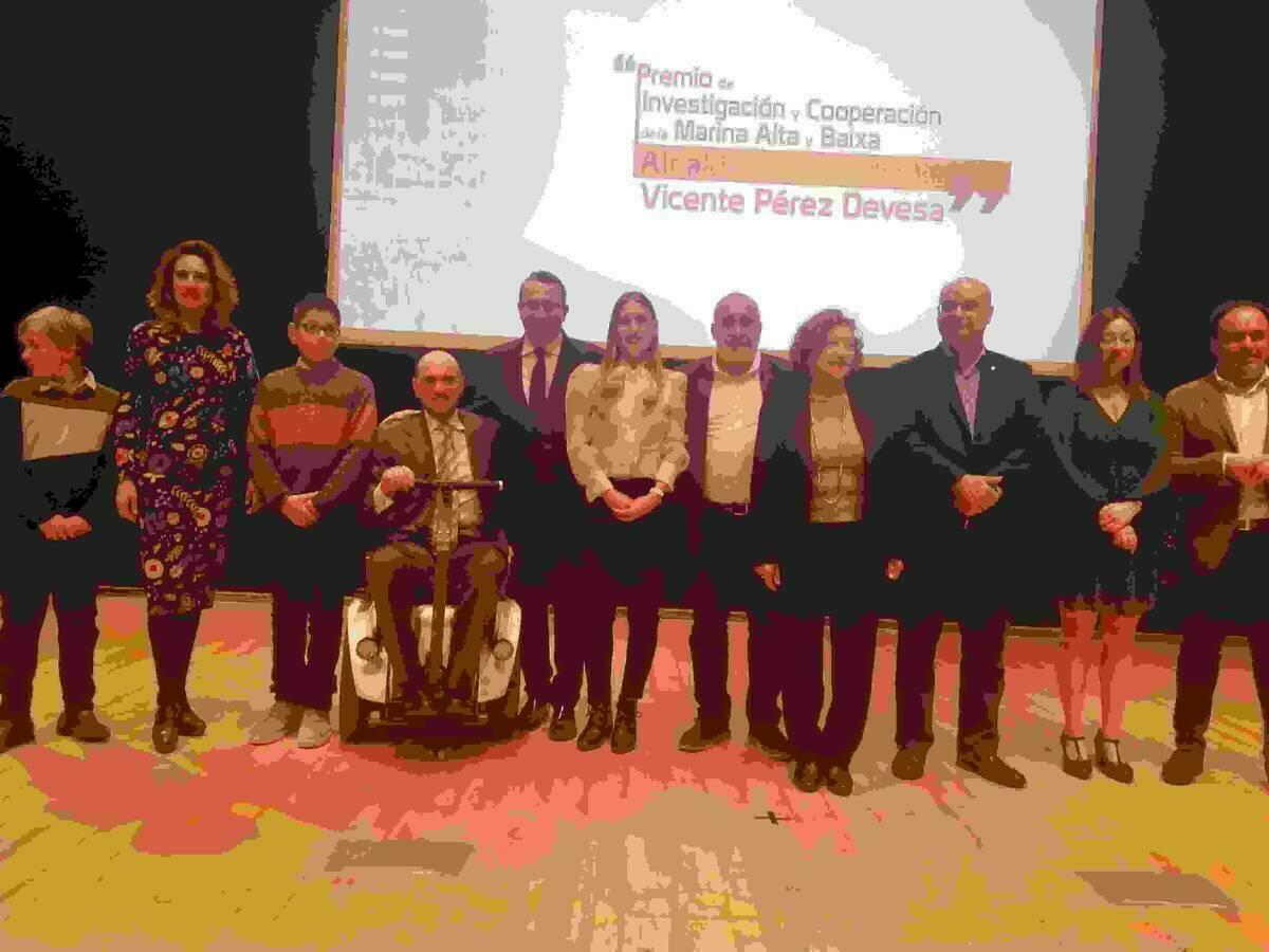 Vicente Pérez Devesa da nombre a un premio de investigación de las comarcas de las Marinas  convocado por la Fundación Frax