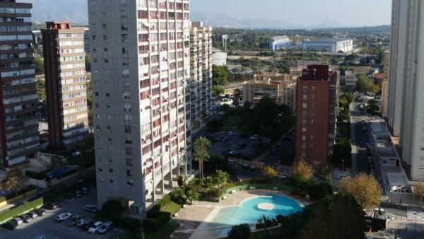 Benidorm adquiere siete pisos en la zona EDUSI para destinarlos a vivienda social para familias vulnerables 