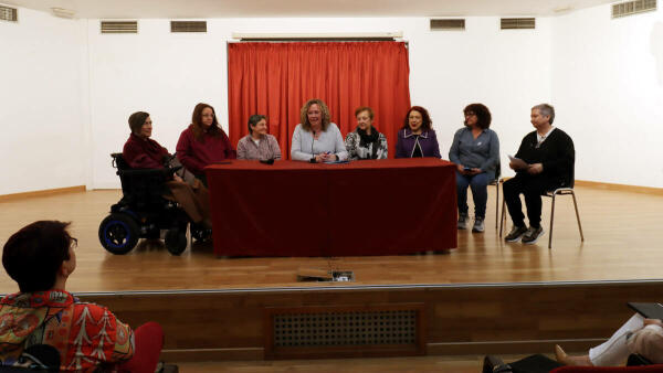 La mesa redonda ‘Mujeres y asociacionismo’ pone el broche a los actos del 8M en Benidorm