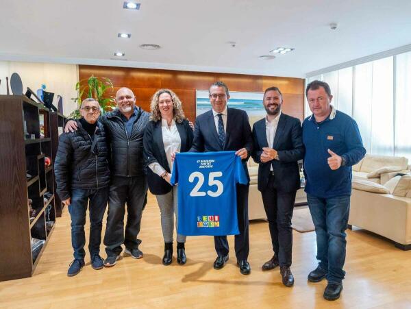 El CF Foietes Benidorm presenta al alcalde su proyecto de fútbol adaptado